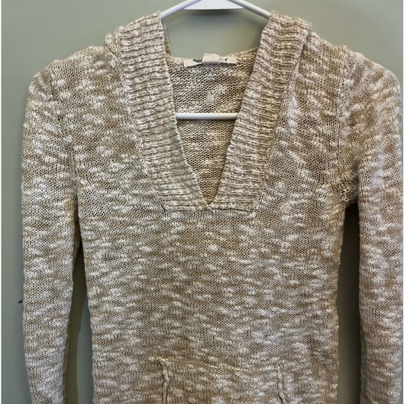 Tan and whit hooded Roxy sweater size small - Picture 1 of 4